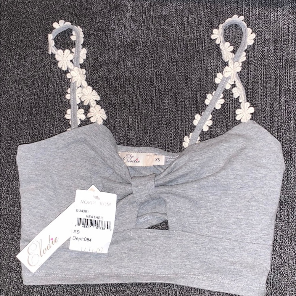 Daisy rimmed Crop